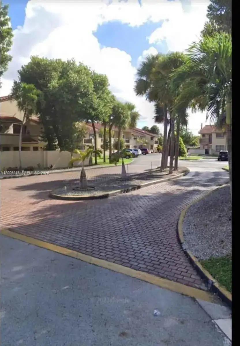 3 bedroom 2 bath Residential Lease for rent at 13420 SW 62nd St # 110J, Miami FL 33183