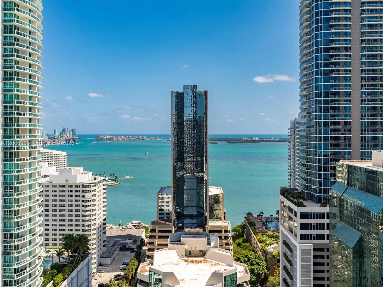 3 bedroom 3 bath Residential Lease for rent at 1010 Brickell Ave # 2801, Miami FL 33131