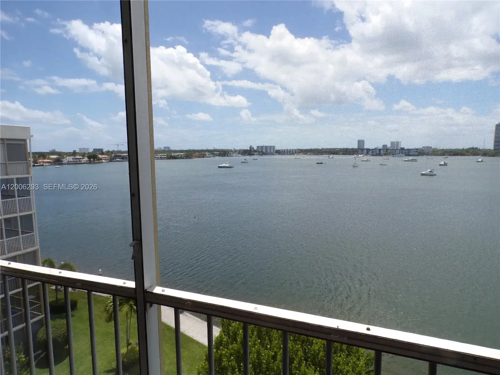 1 bedroom 1 bath Residential for sale at 3000 Marcos Dr # P609, Aventura FL 33160