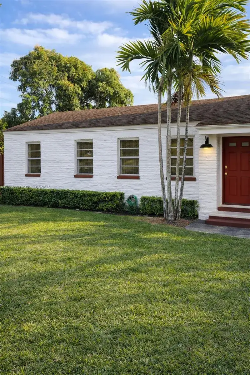 4 bedroom 2 bath Residential Lease for rent at 5800 SW 61st St, Miami FL 33143