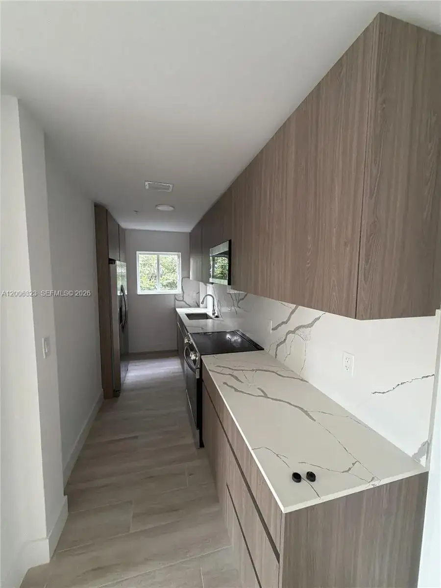 3 bedroom 2 bath Residential Lease for rent at 32 NW 14th Ave # 302, Miami FL 33125