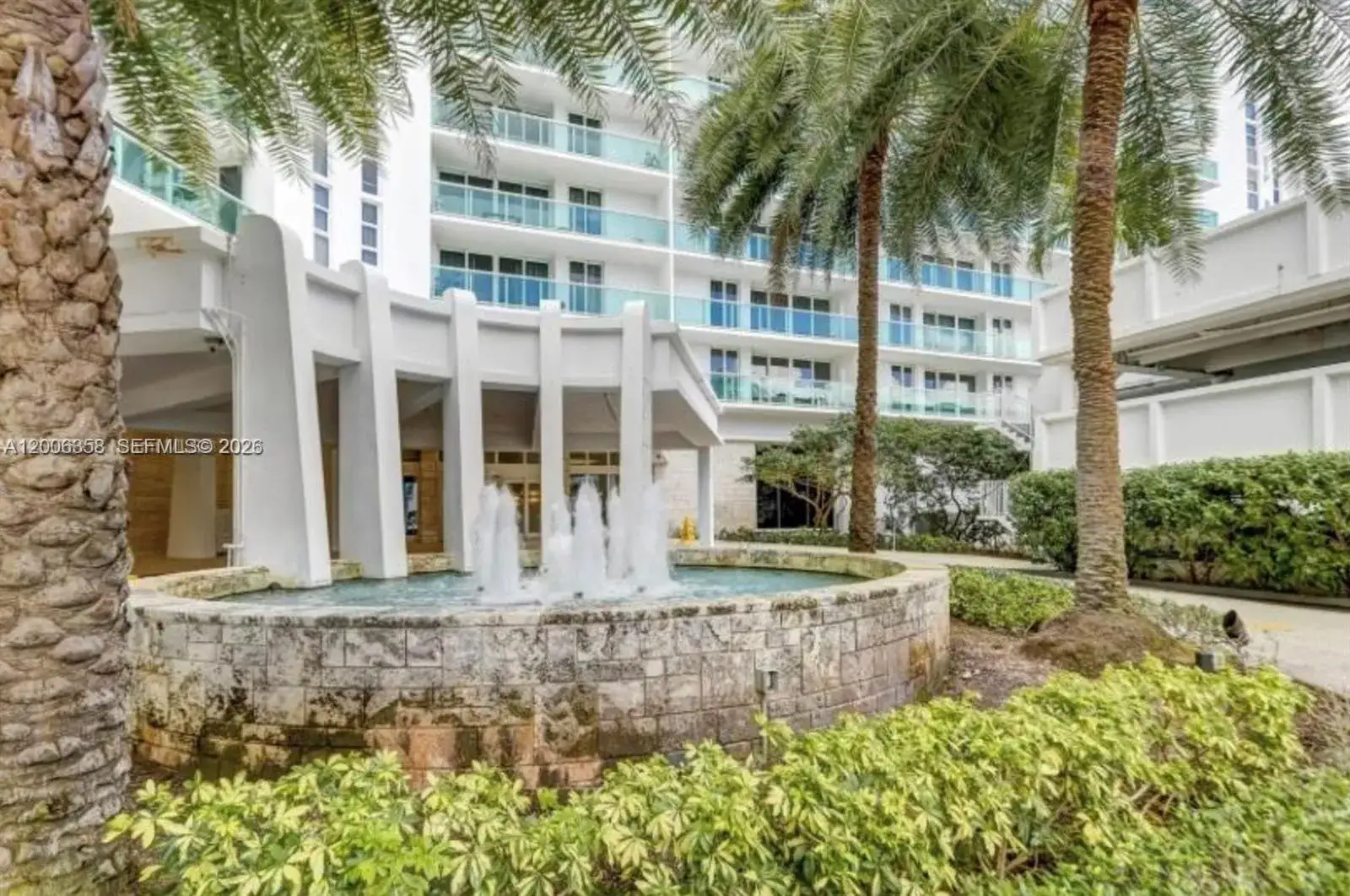 2 bedroom 2 bath Residential for sale at 100 bayview dr, Sunny Isles Beach FL 33160