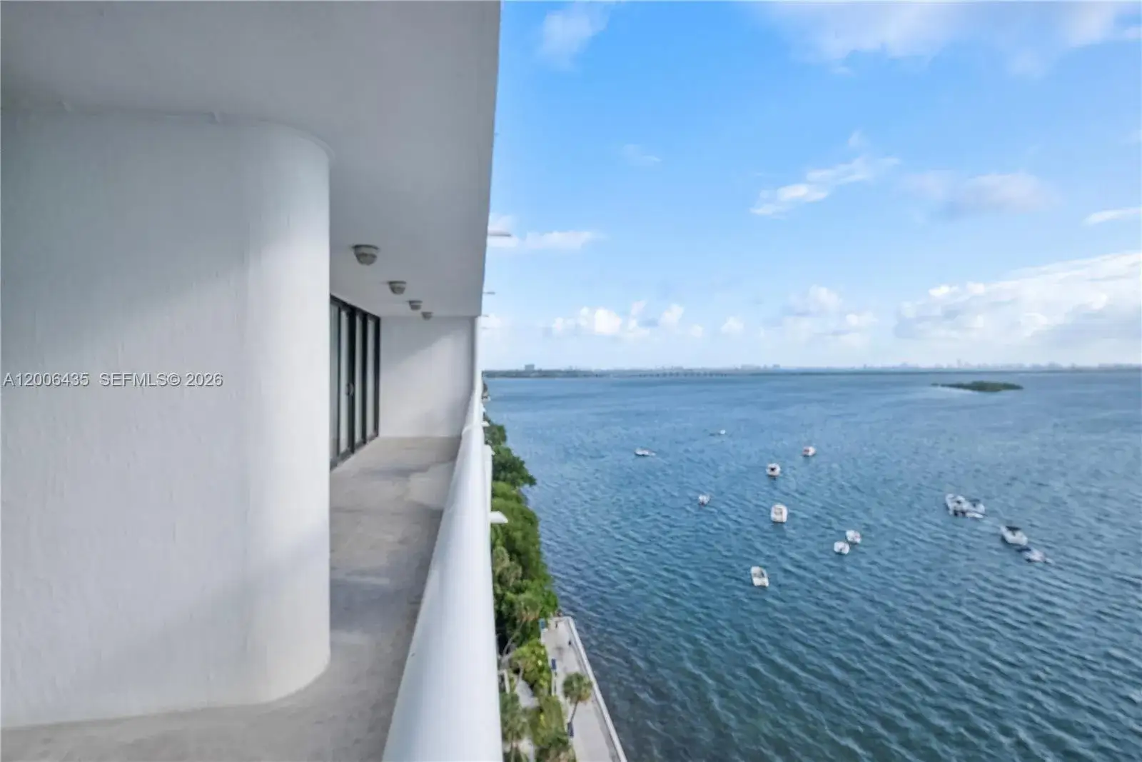 2 bedroom 2 bath Residential Lease for rent at 1717 N Bayshore Dr # 1733, Miami FL 33132