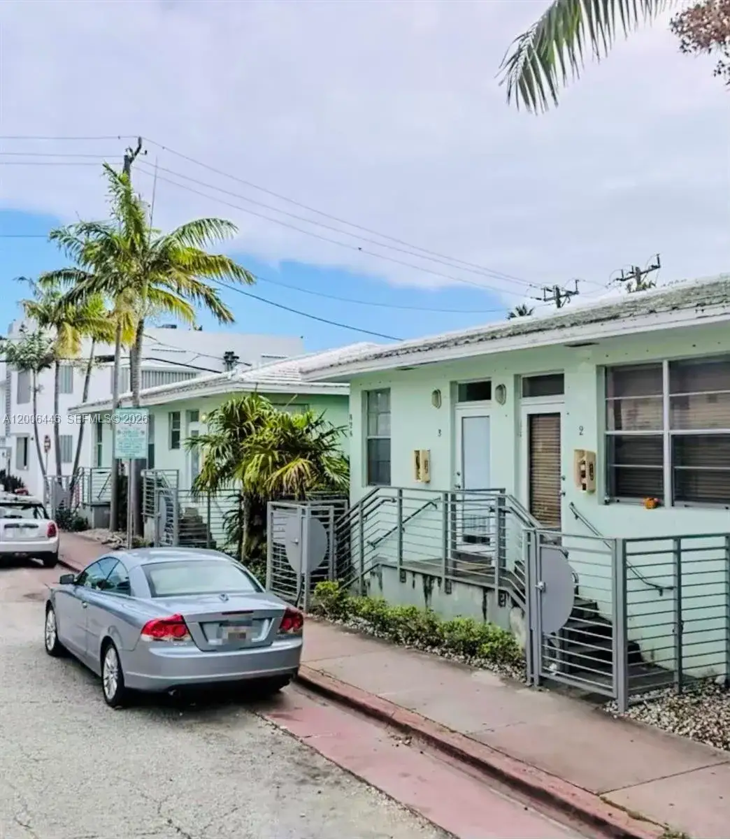 1 bedroom 2 bath Residential Lease for rent at 826 7th St # 3, Miami Beach FL 33139