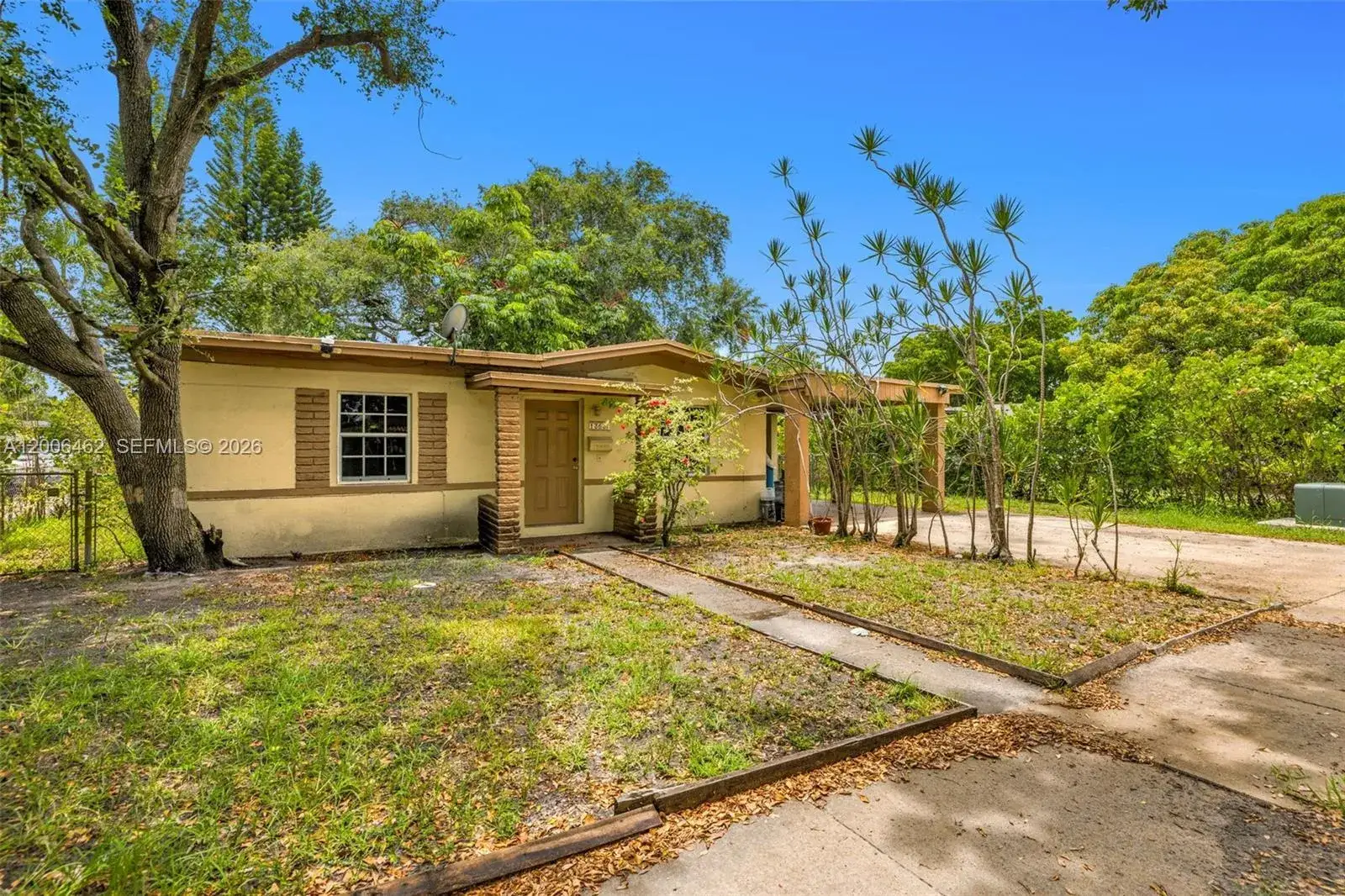 3 bedroom 1 bath Residential for sale at 13630 NW 5th Ave, North Miami FL 33168