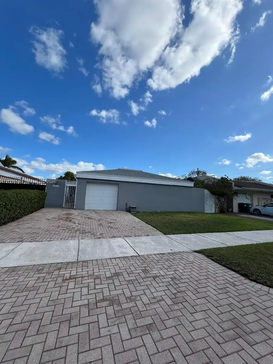 3 bedroom 2 bath Residential Lease for rent at 11600 SW 83rd Ter, Miami FL 33173