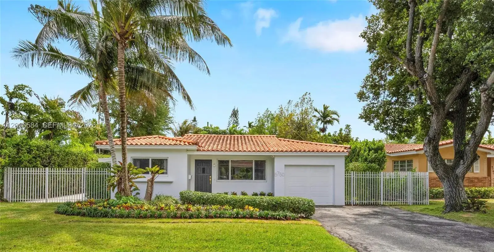 5750 SW 52nd Ter, South Miami FL 33155