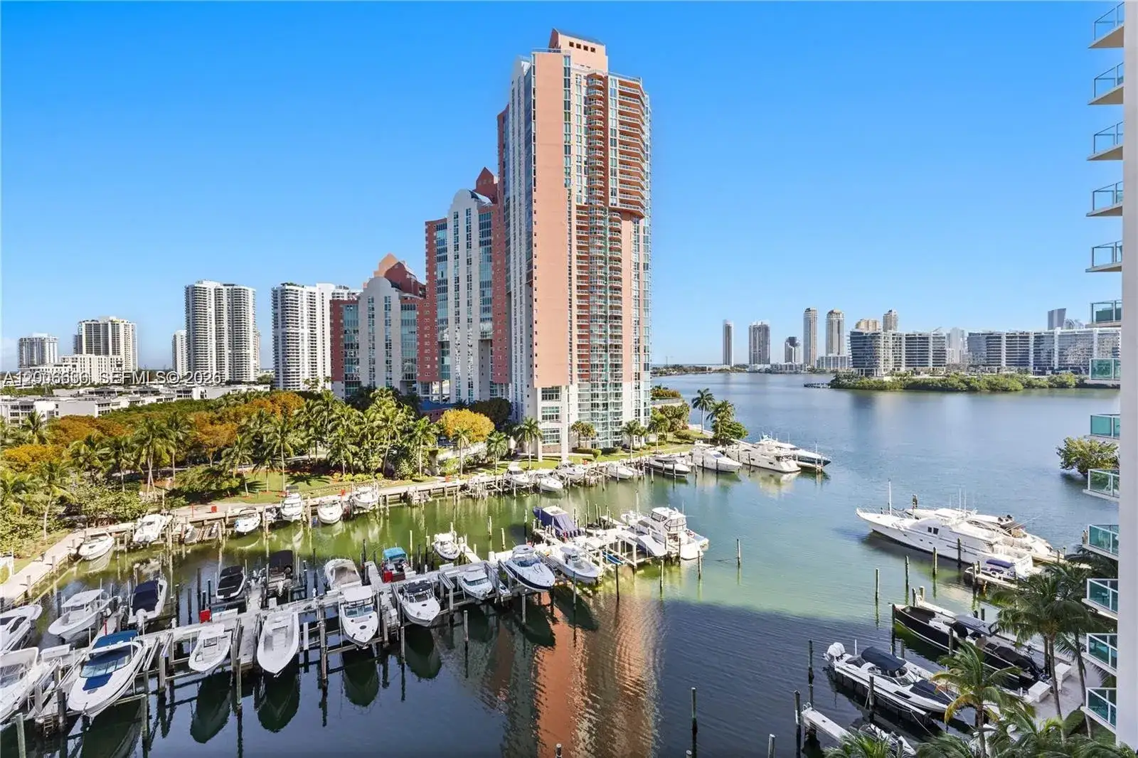 2 bedroom 2 bath Residential for sale at 3340 NE 190th St # 403, Aventura FL 33180