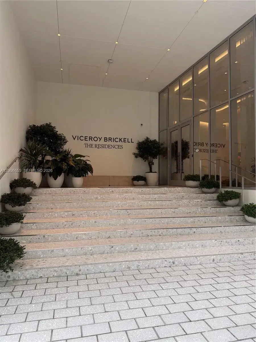 1 bath Residential Lease for rent at 77 SE 5 Street # 1904, Miami FL 33131