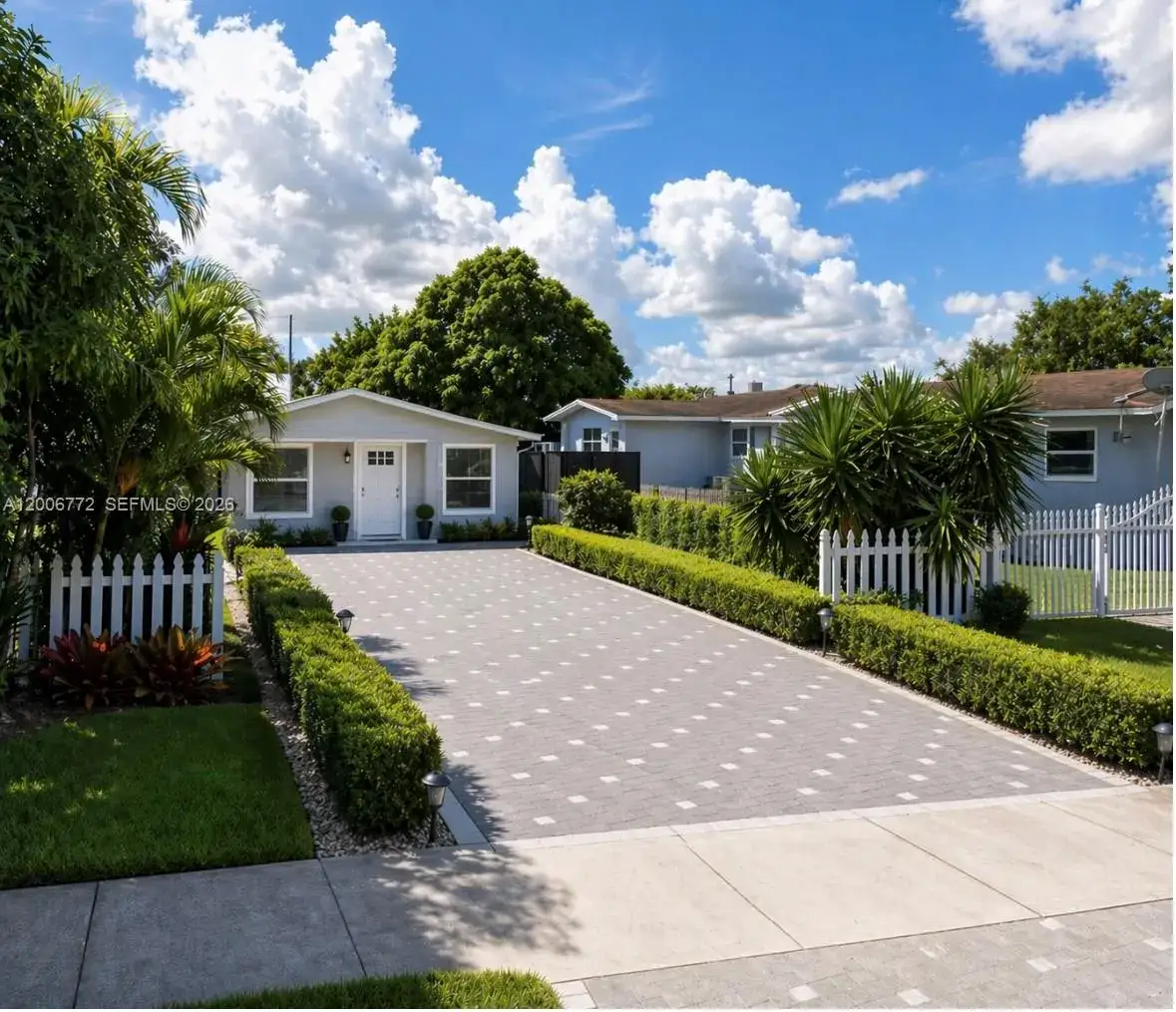 1 bedroom 1 bath Residential for sale at 28 NE 185th Ter, Miami Gardens FL 33179