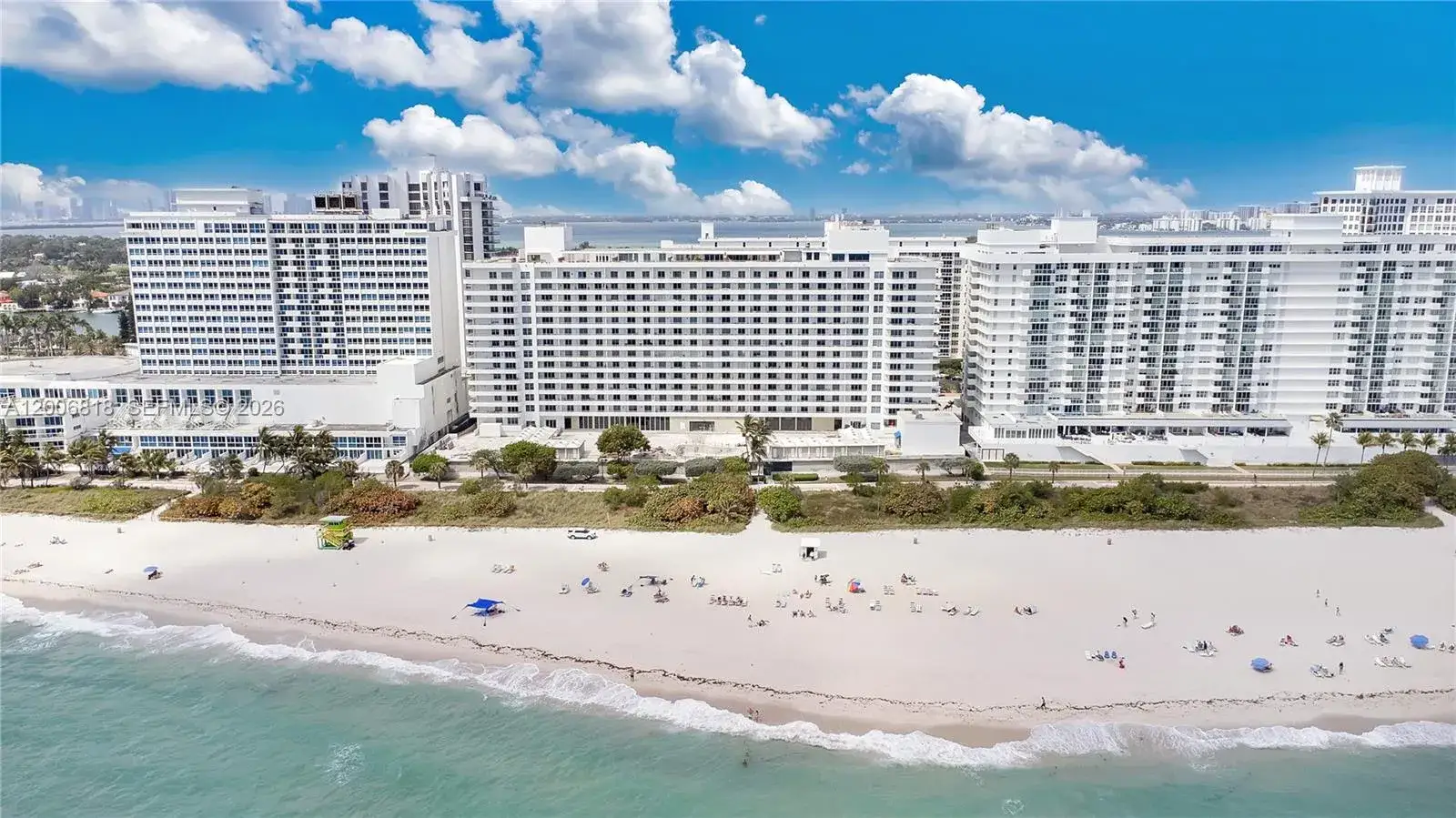 2 bedroom 2 bath Residential Lease for rent at 5555 Collins Ave # 16A, Miami Beach FL 33140