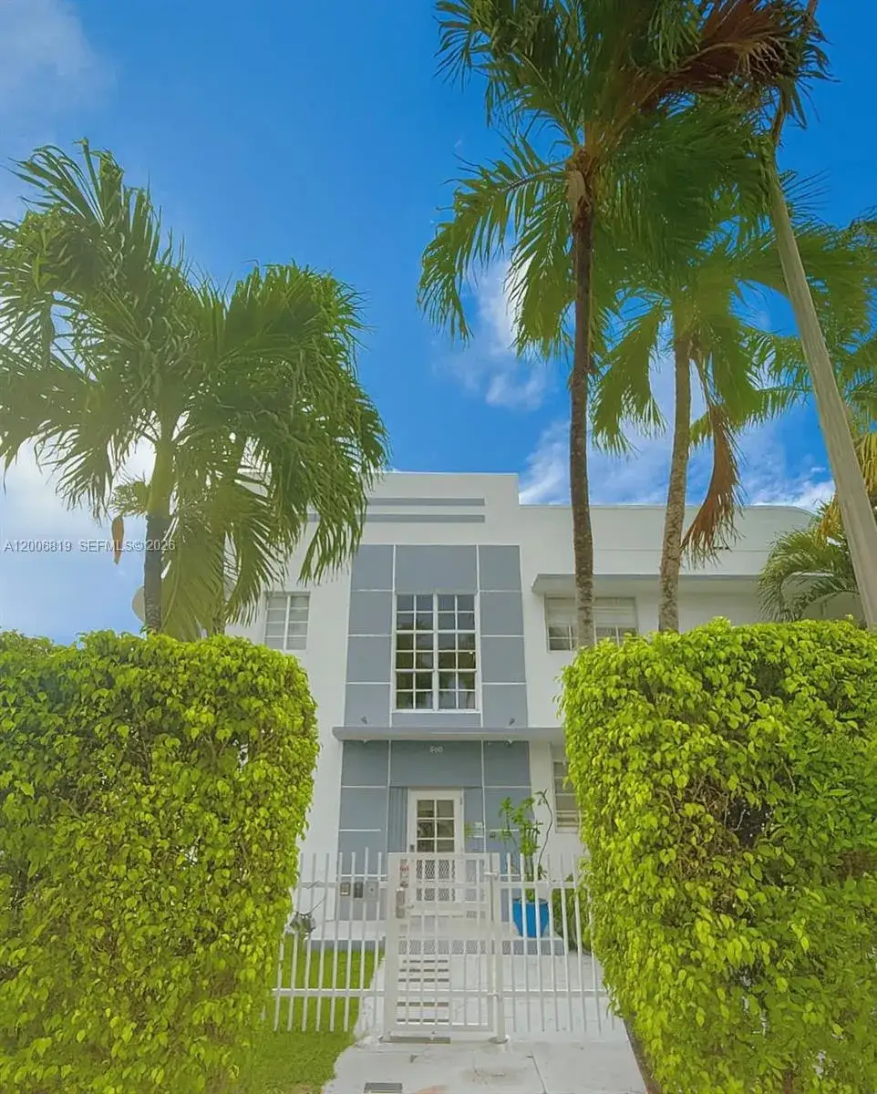 2 bedroom 2 bath Residential Lease for rent at 600 15th St # 4, Miami Beach FL 33139