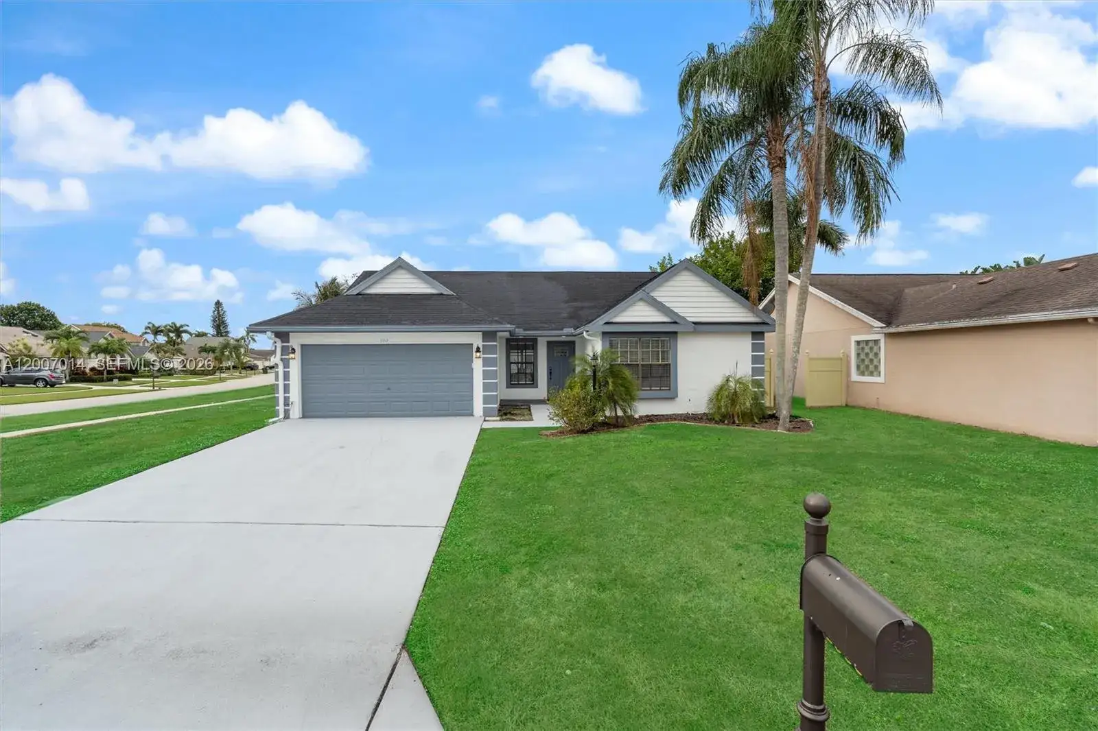 3 bedroom 2 bath Residential for sale at 1665 Weather Vane Pl, Wellington FL 33414