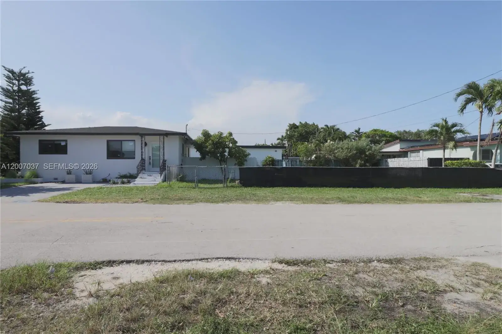 2 bedroom 1 bath Residential for sale at 6595 SW 31st St, Miami FL 33155