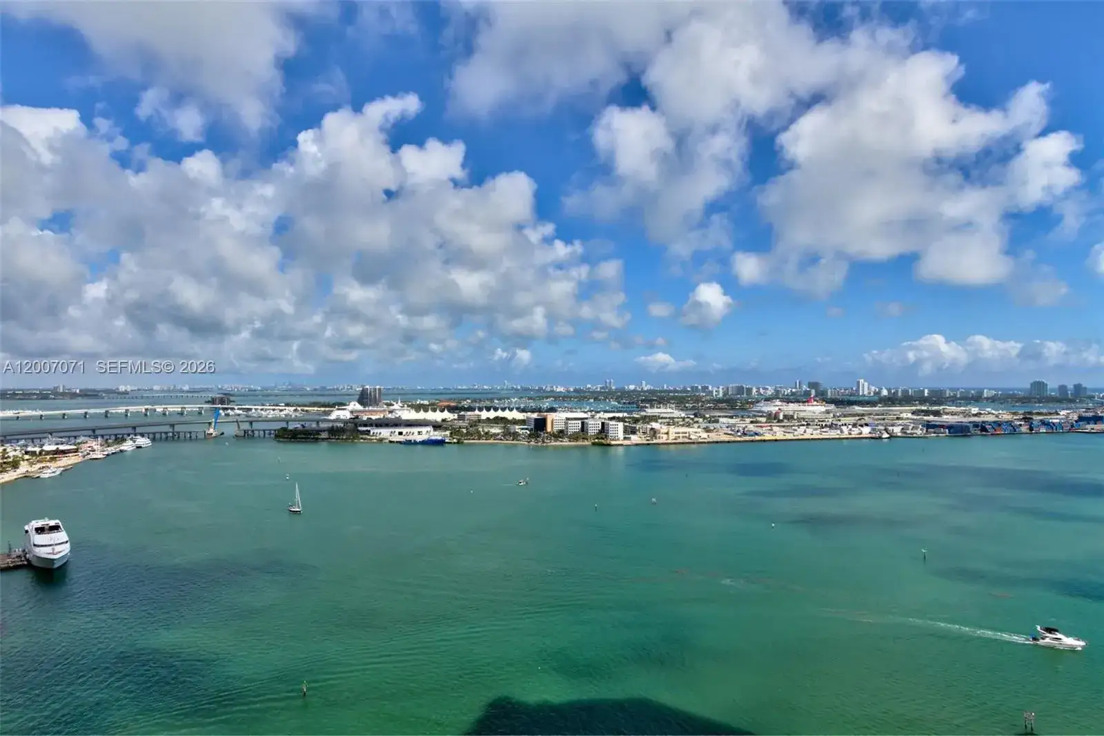 3 bedroom 4 bath Residential Lease for rent at 888 Brickell Key Dr # 2802, Miami FL 33131