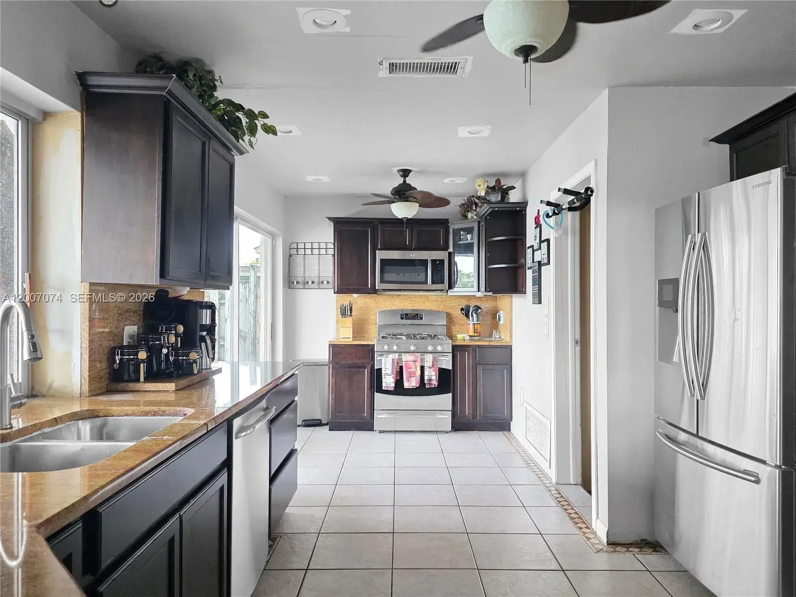 3 bedroom 2 bath Residential for sale at 11661 NW 31st Pl, Sunrise FL 33323