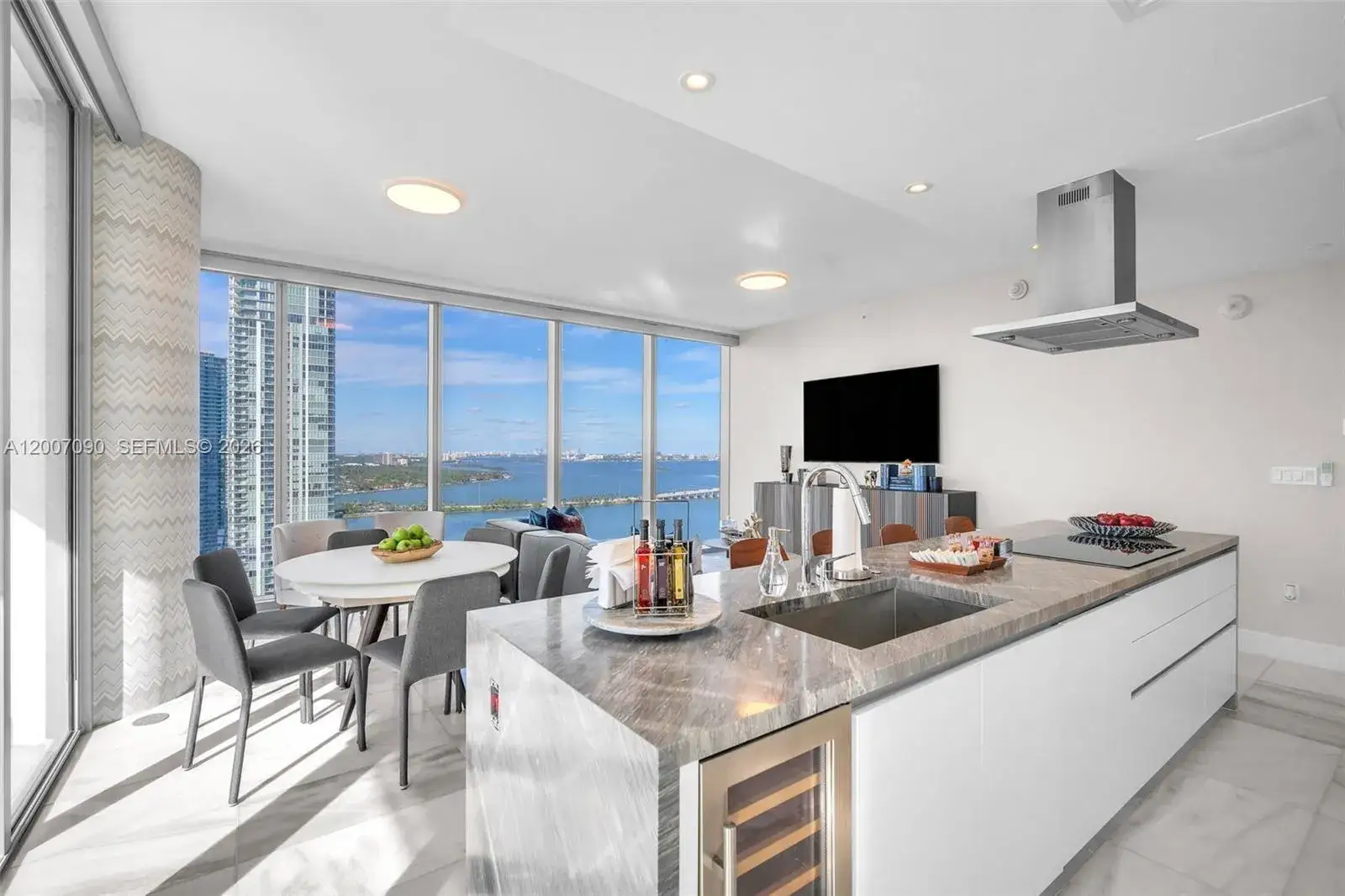 2 bedroom 2 bath Residential Lease for rent at 700 NE 26th Ter # 2906, Miami FL 33137