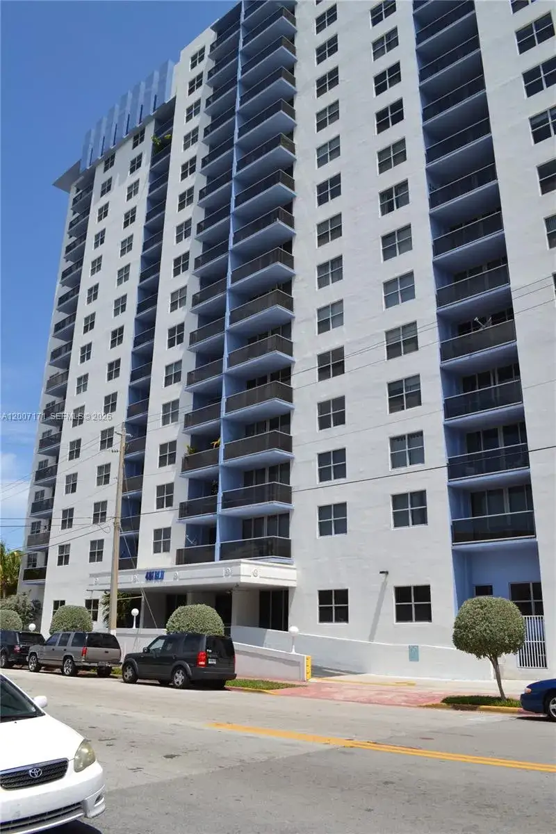 2 bedroom 2 bath Residential Lease for rent at 401 69th St # 1013, Miami Beach FL 33141