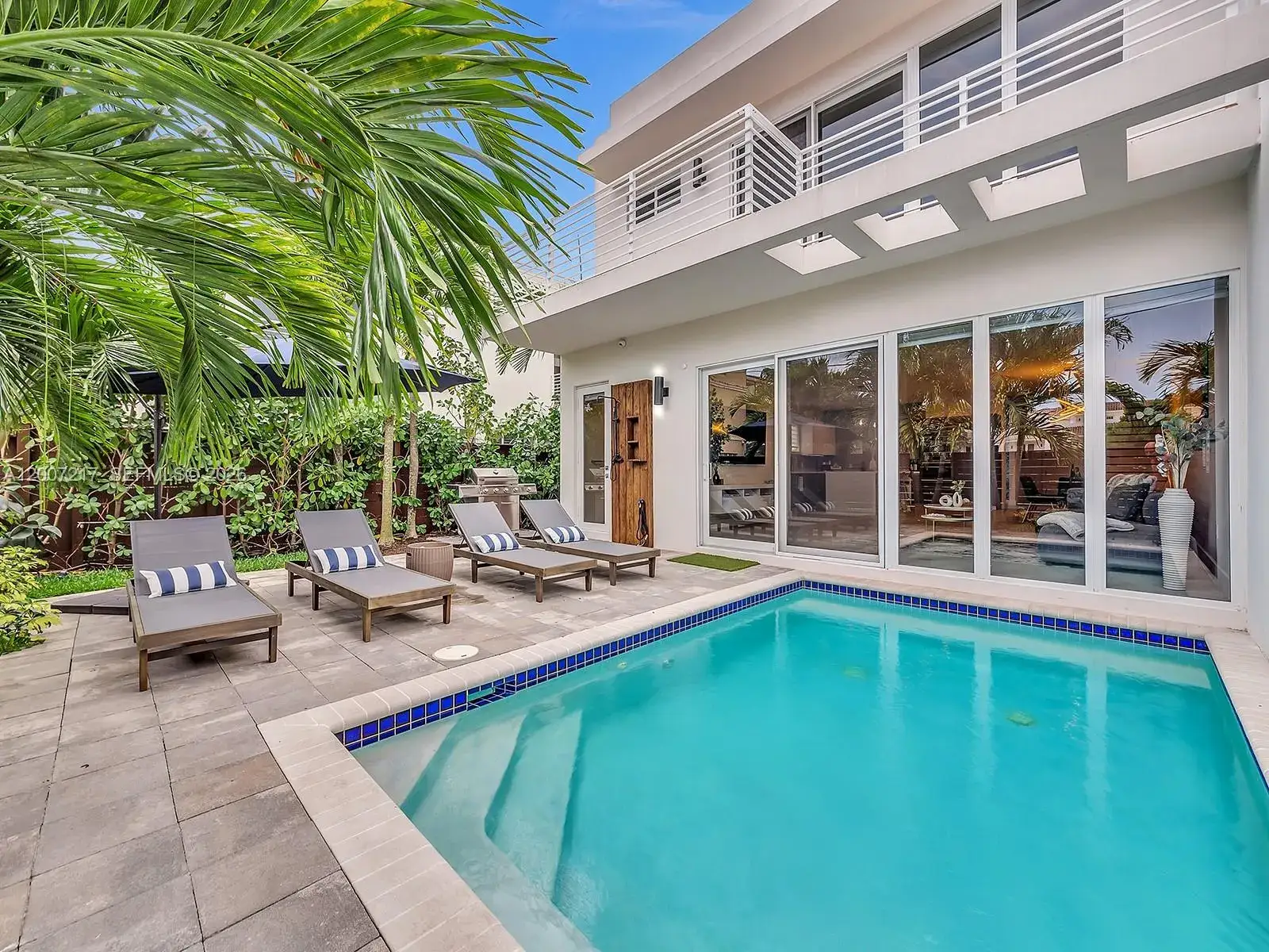 4 bedroom 4 bath Residential for sale at 1808 Coral Ridge Dr, Fort Lauderdale FL 33305