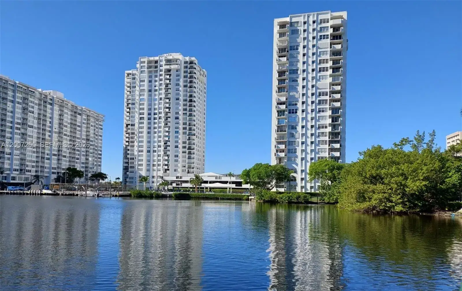 3 bedroom 3 bath Residential Lease for rent at 2750 NE 183rd St # 1405, Aventura FL 33160
