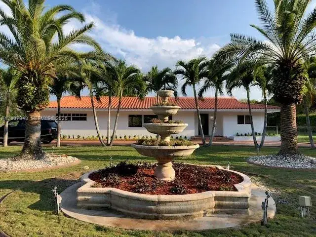 3 bedroom 3 bath Residential Lease for rent at 7090 SW 62nd St # 0, Miami FL 33143