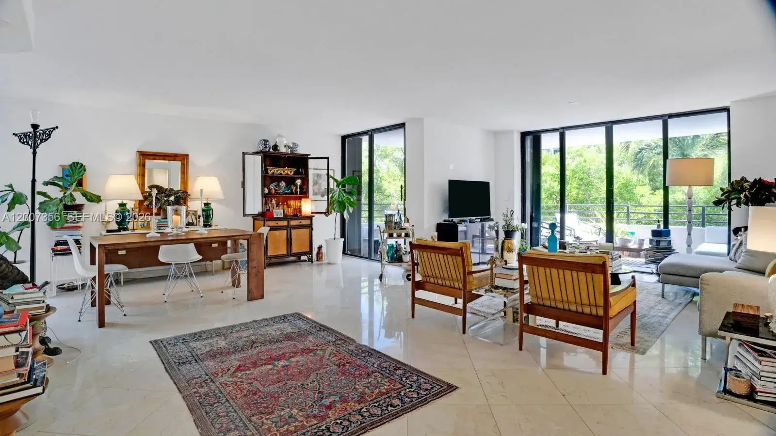 2 bedroom 2 bath Residential for sale at 151 SE 15th Rd # 202, Miami FL 33129
