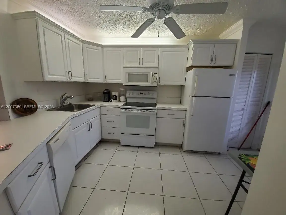 2 bedroom 2 bath Residential for sale at 1750 NE 191st St # 1, Miami FL 33179