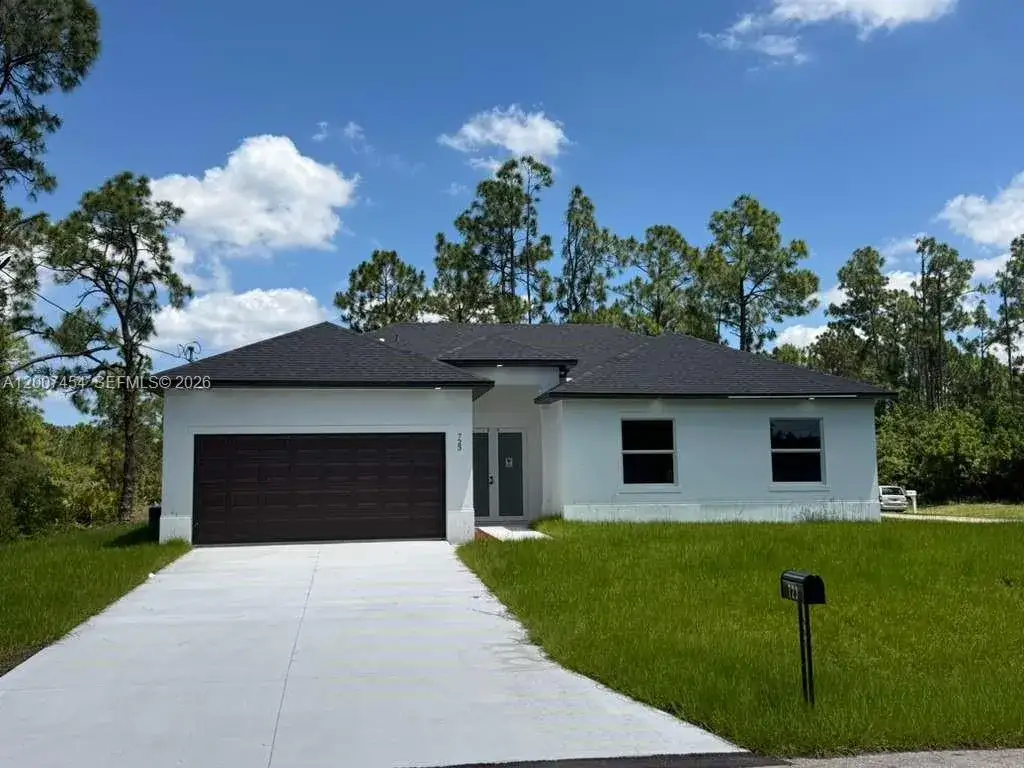 4 bedroom 2 bath Residential Lease for rent at 723 EPPS BROWN ST E # 723, Lehigh Acres FL 33974