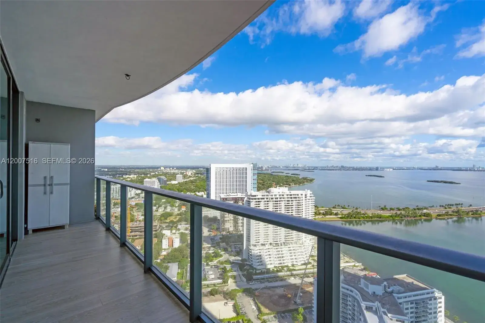 1 bedroom 1 bath Residential for sale at 501 NE 31st St # 3704, Miami FL 33137