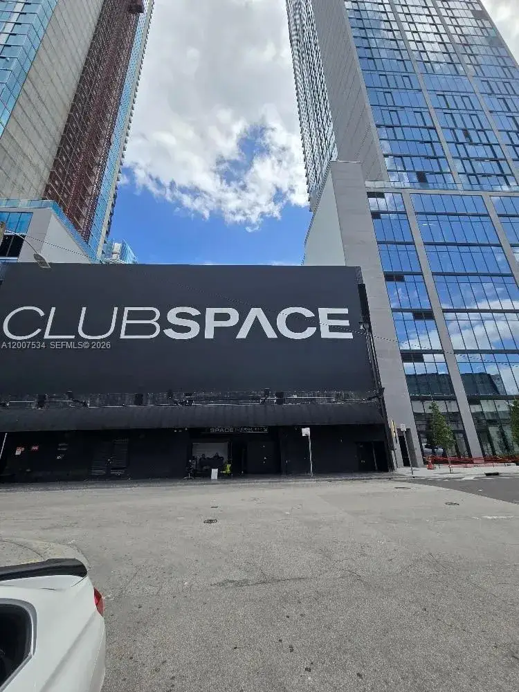 1 bath Residential Lease for rent at 20 NE NE 11 Street # 2307, Miami FL 33132