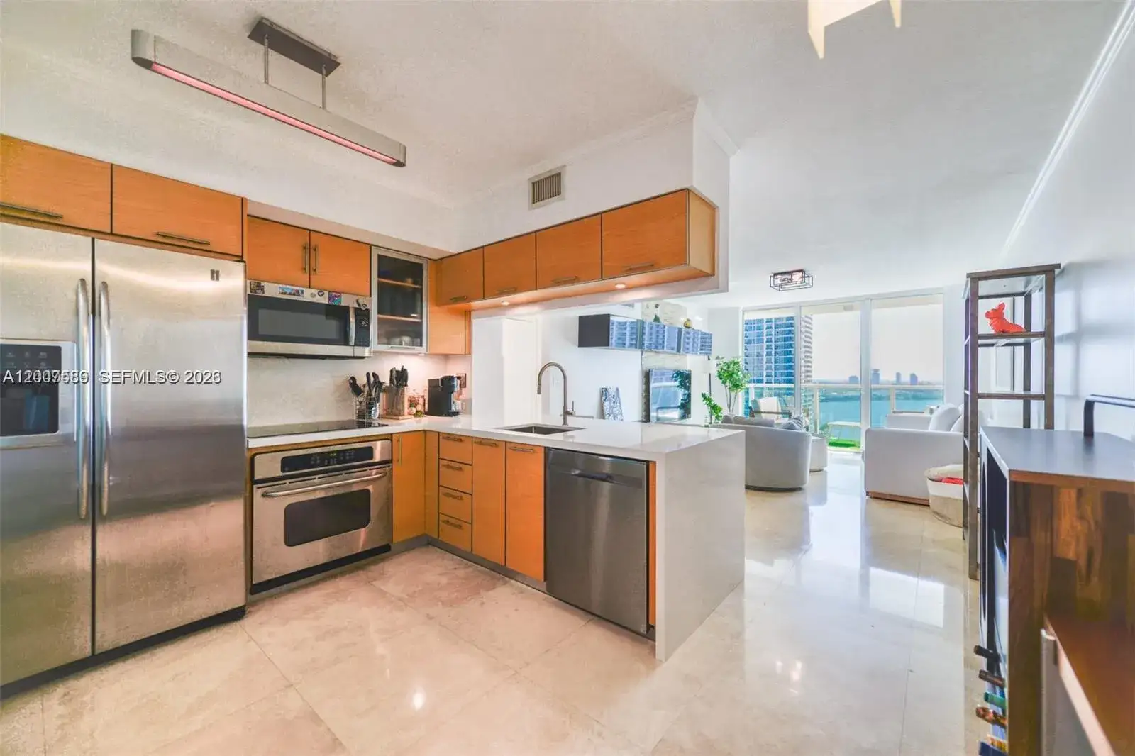 2 bedroom 2 bath Residential Lease for rent at 31 SE 5th St # 3002, Miami FL 33131