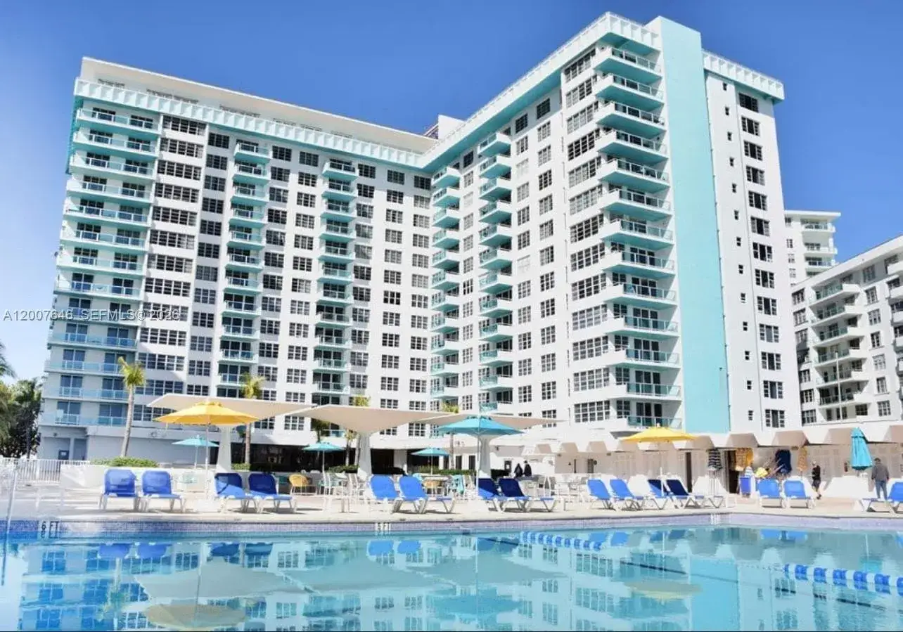 2 bedroom 2 bath Residential Lease for rent at 5101 Collins Ave # 14F, Miami Beach FL 33140