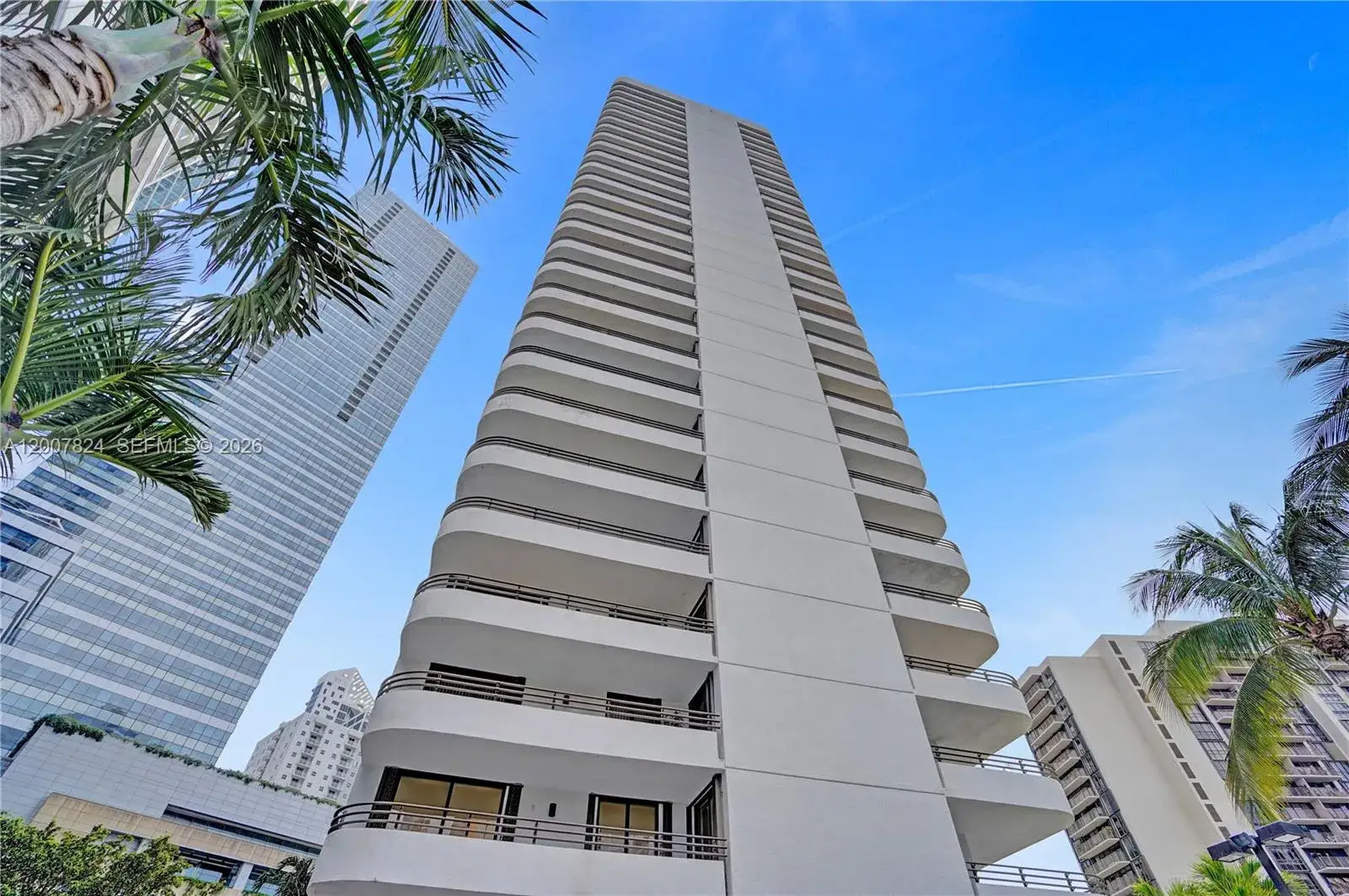 1 bedroom 1 bath Residential Lease for rent at 151 SE 15th Rd # 502, Miami FL 33129
