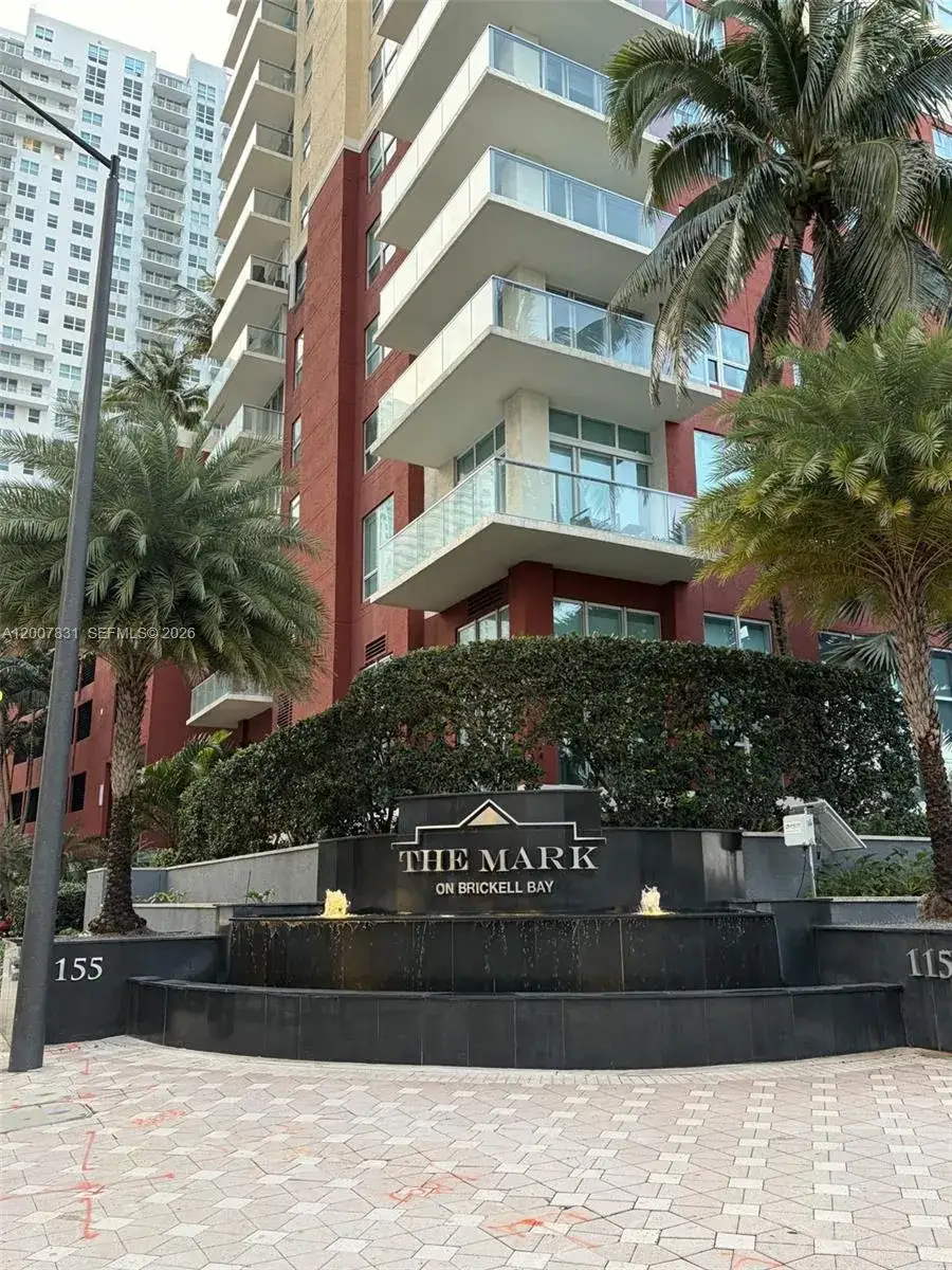 2 bedroom 2 bath Residential for sale at 1155 Brickell Bay Dr # 1201, Miami FL 33131