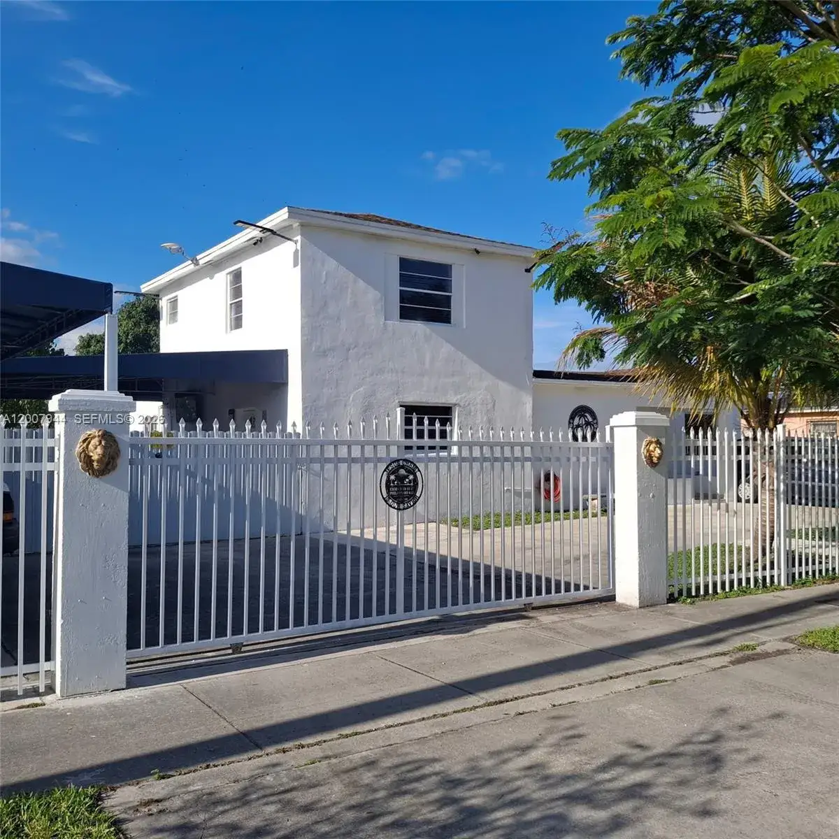 5 bedroom 3 bath Residential for sale at 12215 SW 217th St, Miami FL 33170