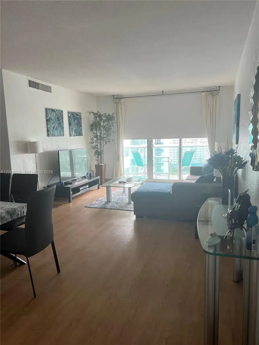 1 bedroom 1 bath Residential for sale at 3901 S Ocean Dr # 14T, Hollywood FL 33019
