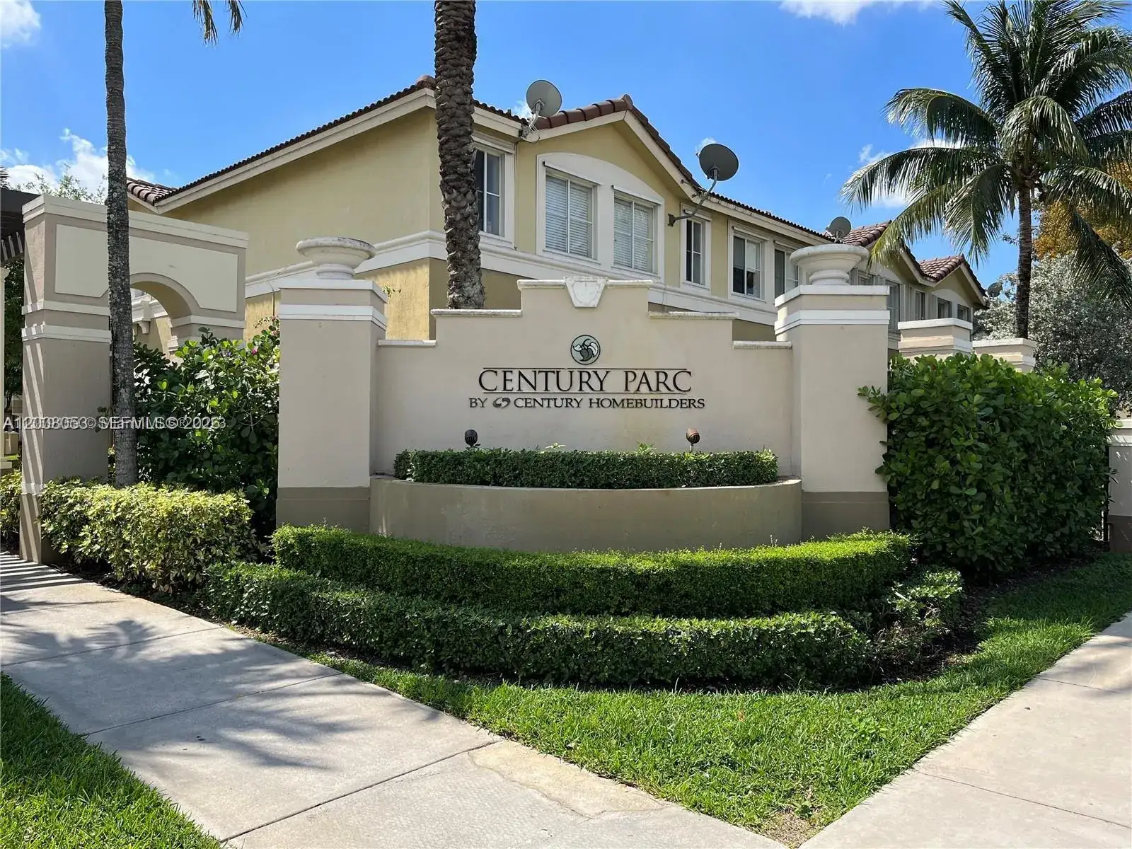 3 bedroom 2 bath Residential Lease for rent at 8874 W Flagler St # 101, Miami FL 33174