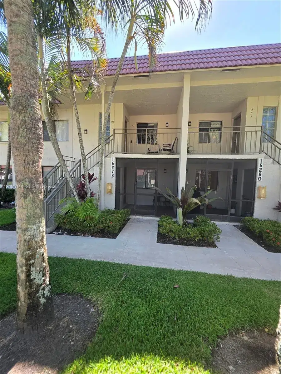 2 bedroom 2 bath Residential for sale at 16278 Laurel Dr # 202, Weston FL 33326