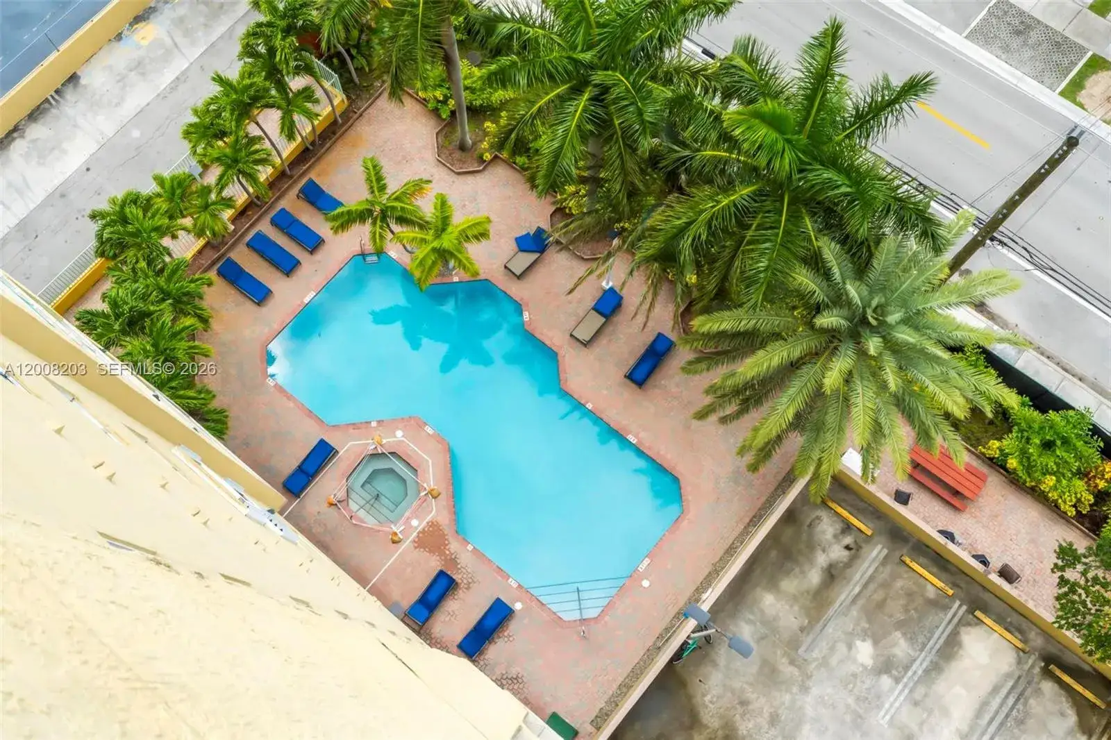 1 bedroom 1 bath Residential for sale at 3500 Coral Way # 1011, Miami FL 33145