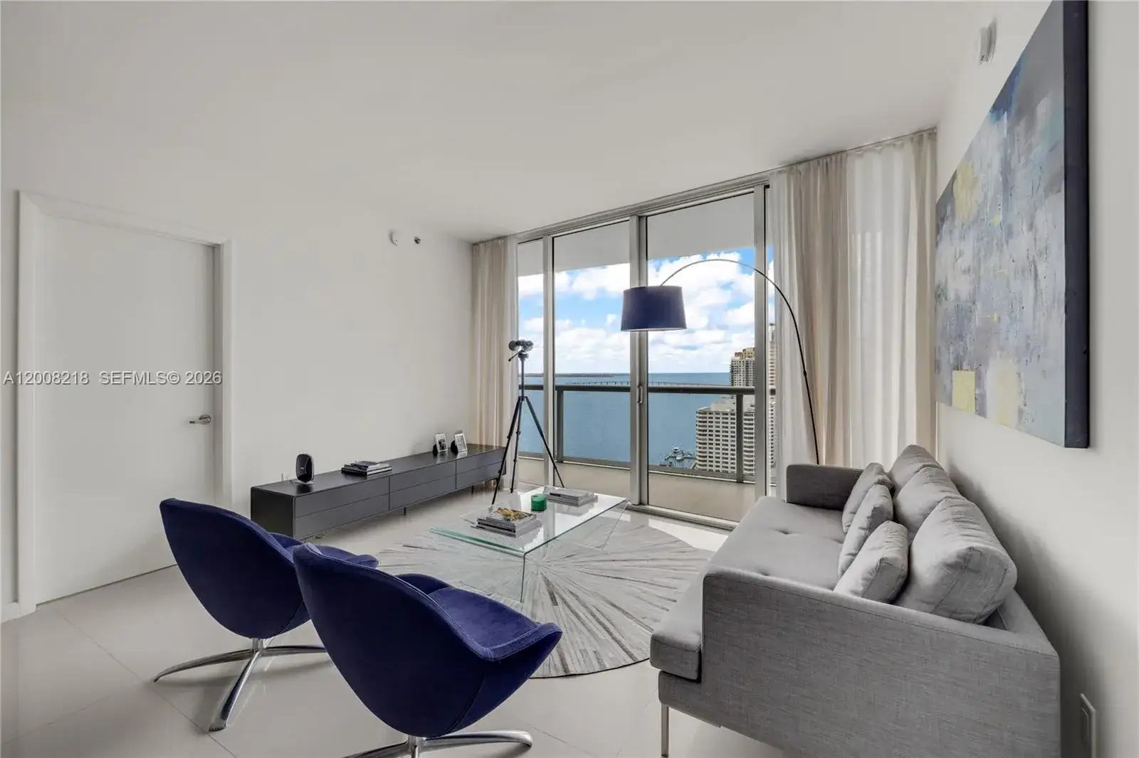 2 bedroom 2 bath Residential Lease for rent at 495 Brickell Ave # 2603, Miami FL 33131