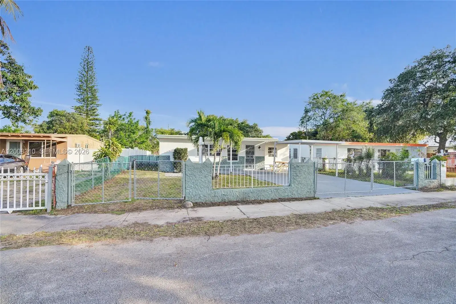 2100 Service Rd, Opa-Locka FL 33054