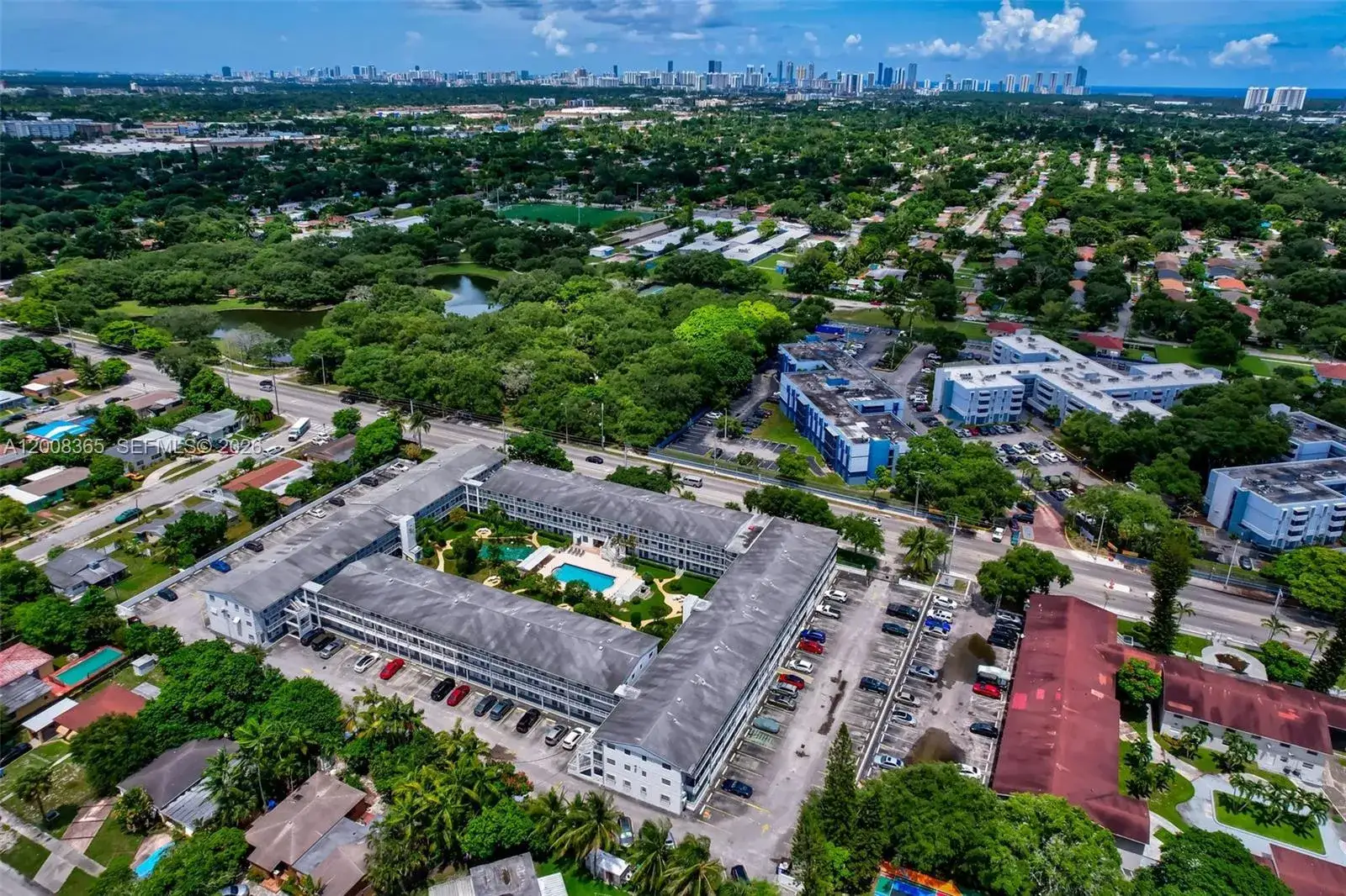 2 bedroom 1 bath Residential for sale at 15610 NE 6th Ave # 23C, Miami FL 33162
