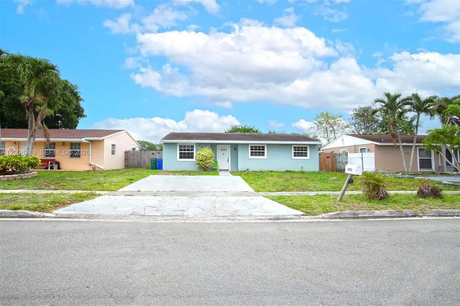 3 bedroom 2 bath Residential for sale at 7471 SW 1st St, Margate FL 33068