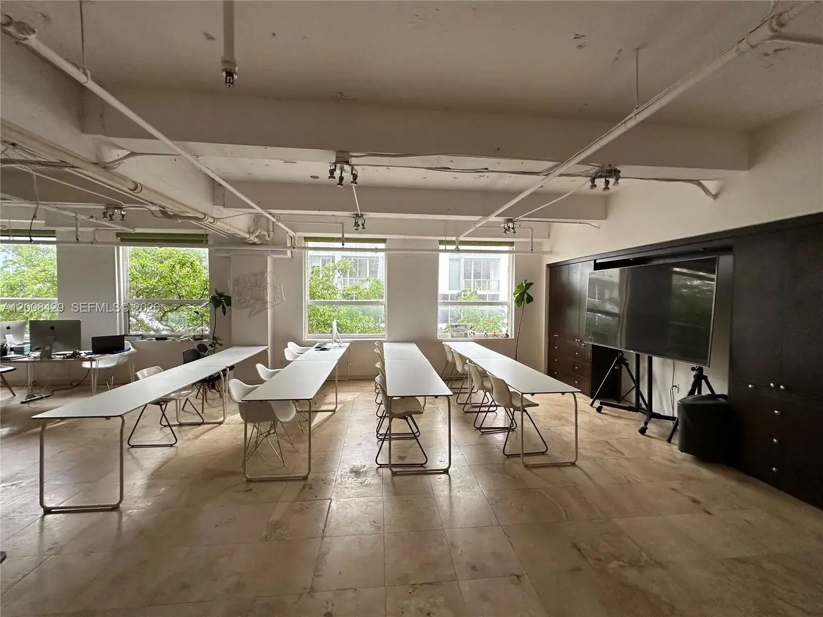 Commercial Sale for sale at 168 SE 1st St # 400, Miami FL 33131