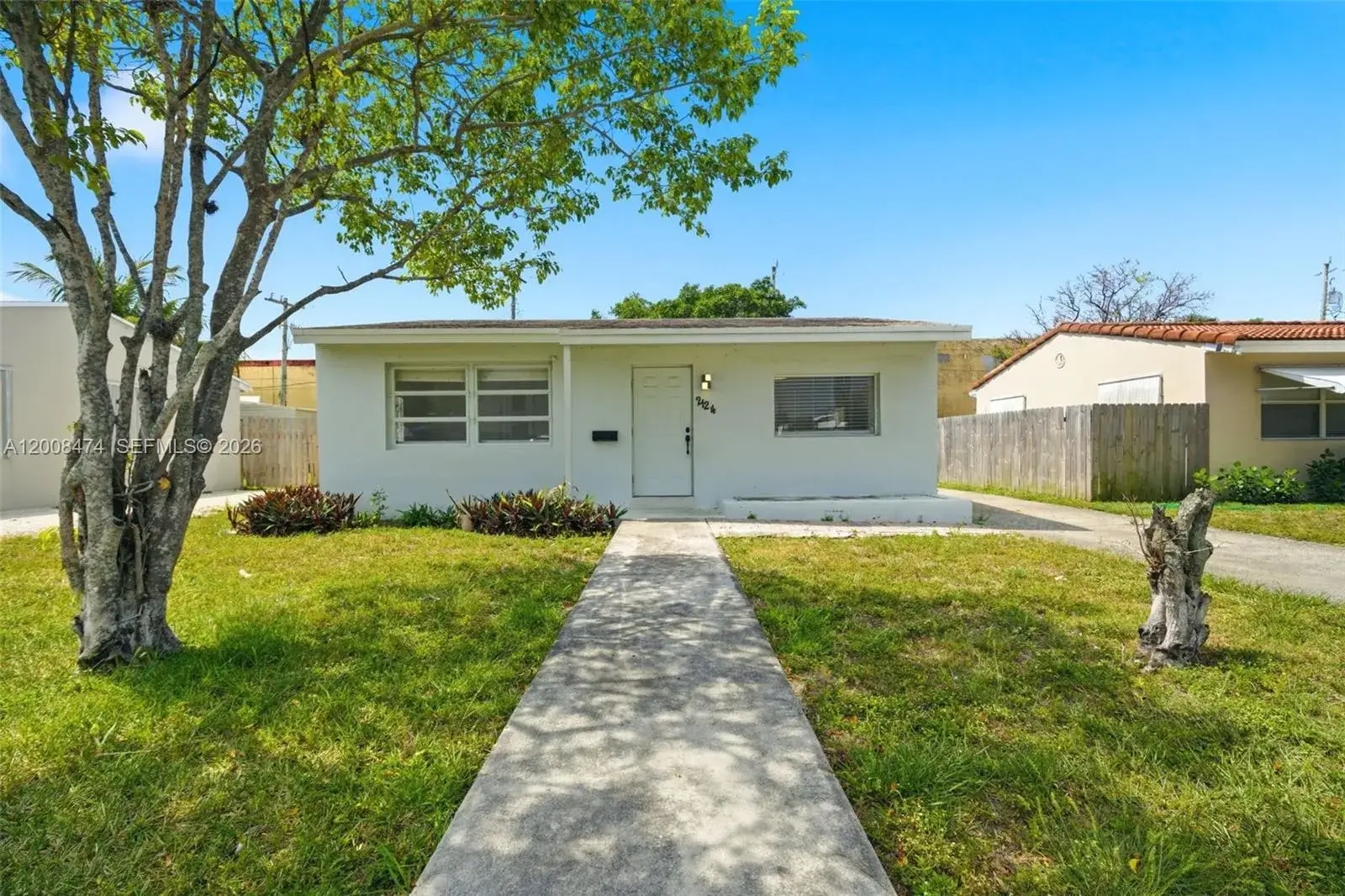 2 bedroom 1 bath Residential for sale at 2124 Taylor St, Hollywood FL 33020