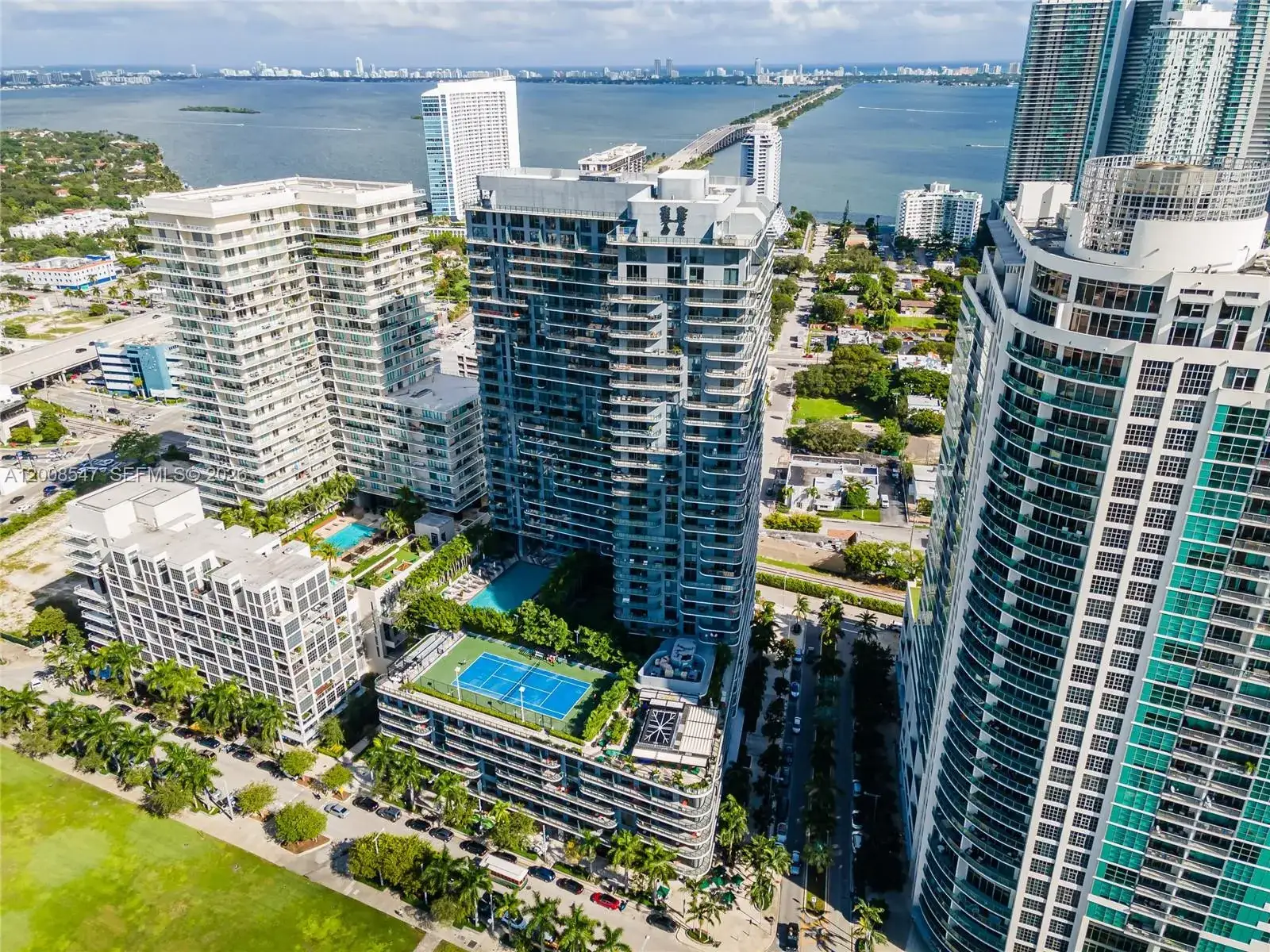 1 bedroom 1 bath Residential for sale at 121 NE 34th St # 2810, Miami FL 33137