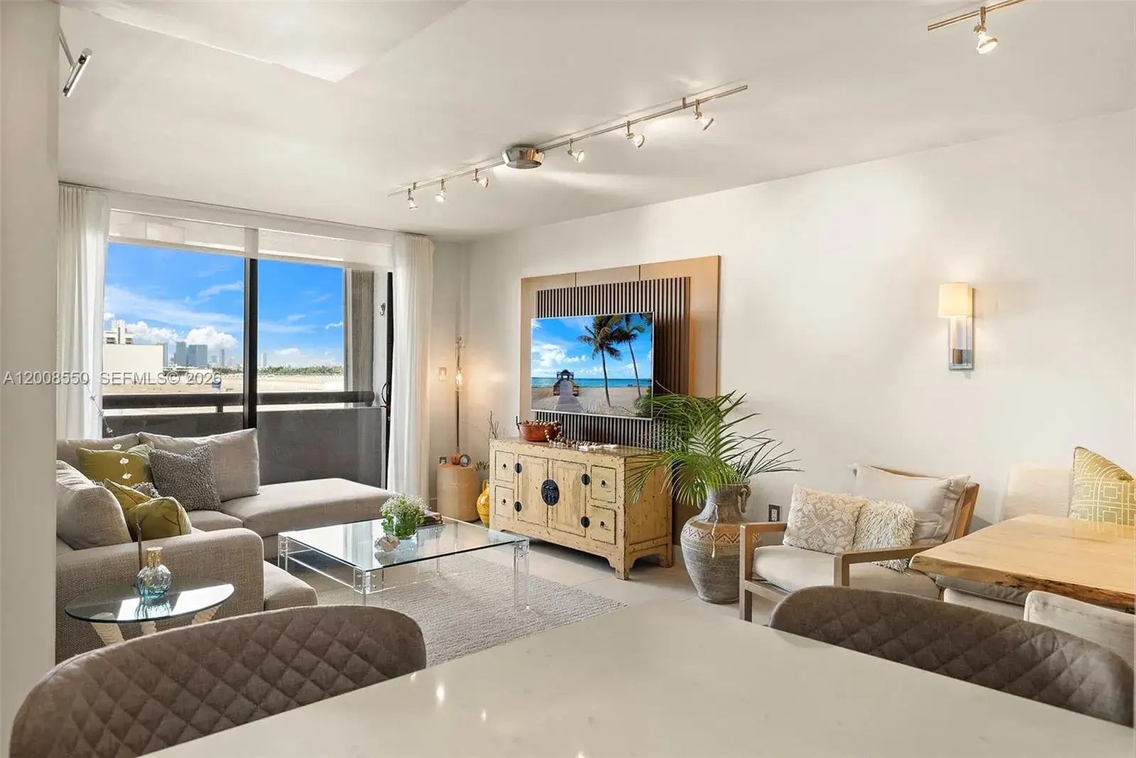 2 bedroom 2 bath Residential for sale at 1775 Washington Ave # 8F, Miami Beach FL 33139