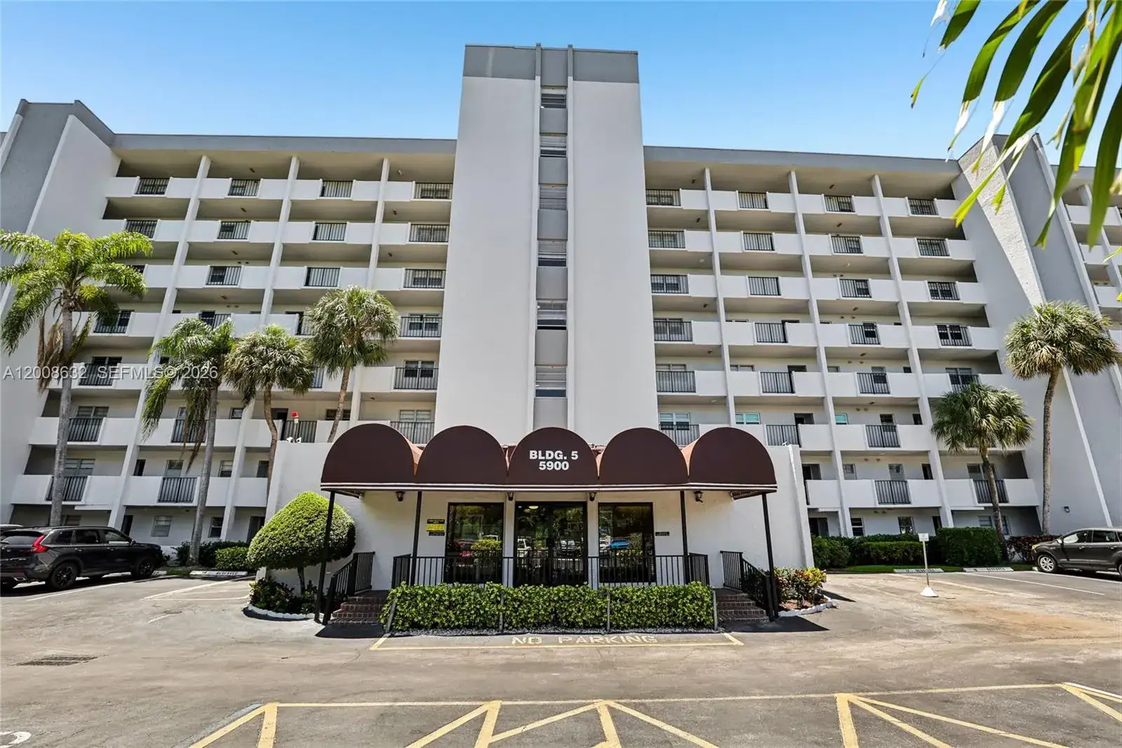 2 bedroom 2 bath Residential for sale at 5900 NW 44th St # 312, Lauderhill FL 33319