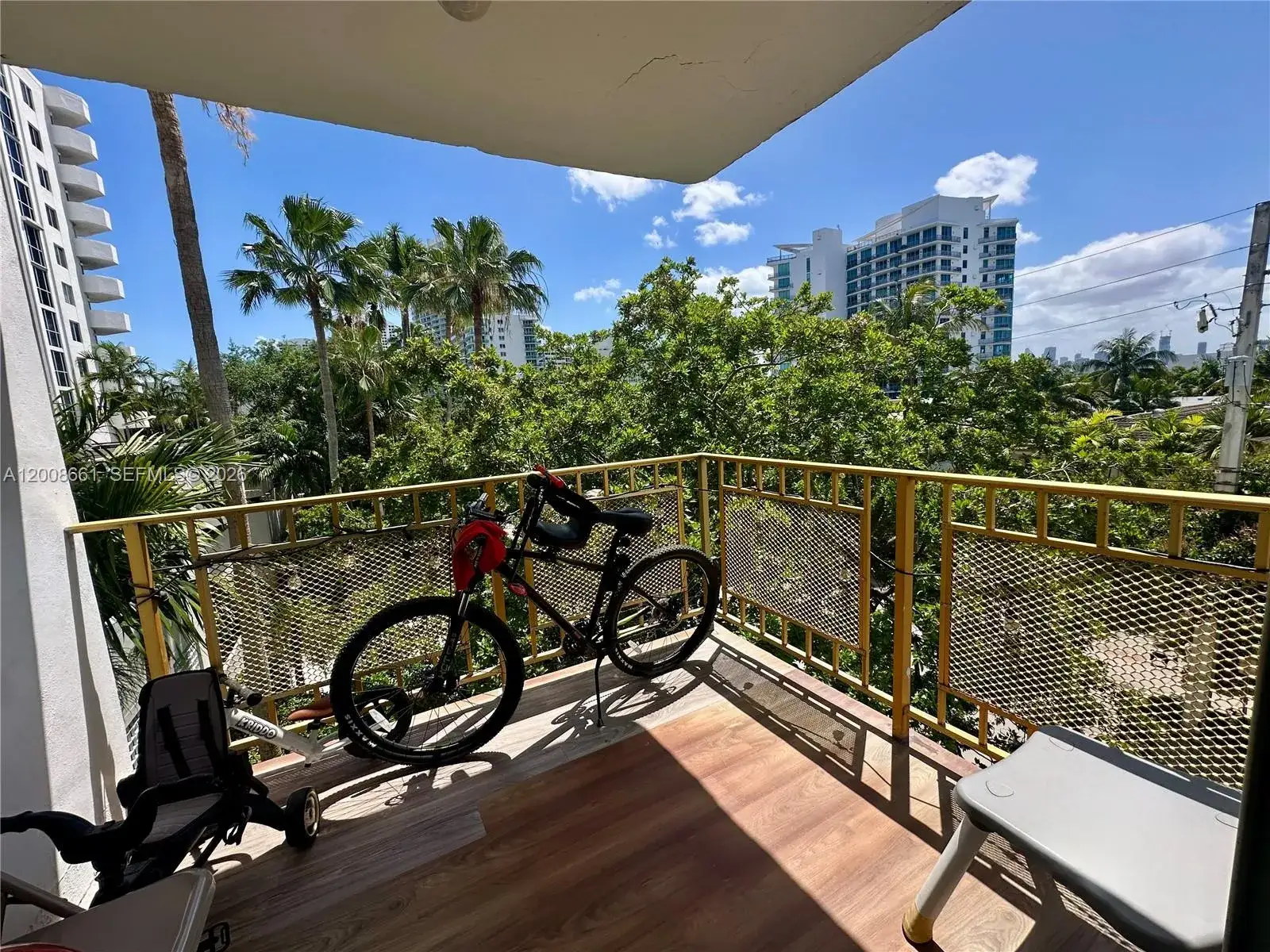 1 bath Residential for sale at 1340 Lincoln Rd # 400, Miami Beach FL 33139