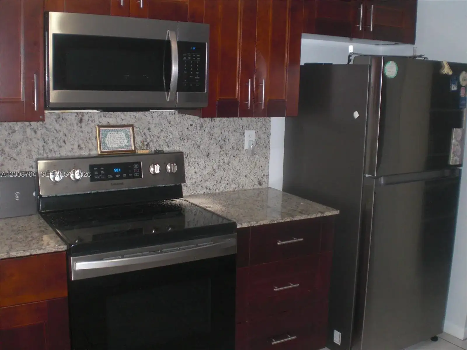 2 bedroom 2 bath Residential Lease for rent at 962 NW 79th Ter, Plantation FL 33324